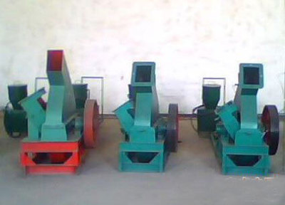 南京 常州 蘇州(柏木粉碎機)價格-河南通用機械設(shè)備